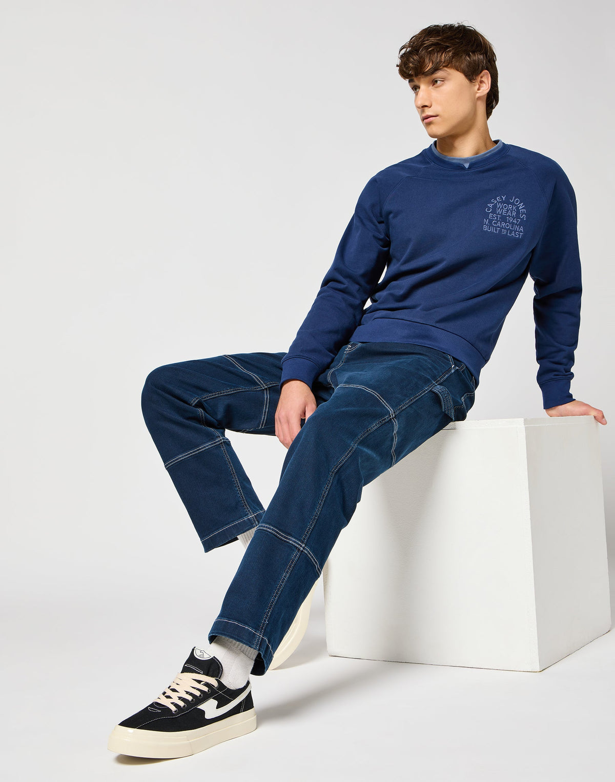 Casey Jones Sweatshirt in Navy