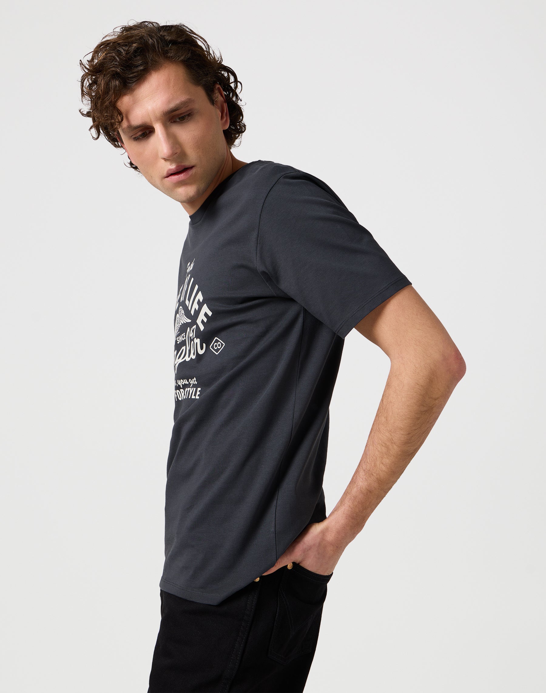 Americana Tee in Faded Black