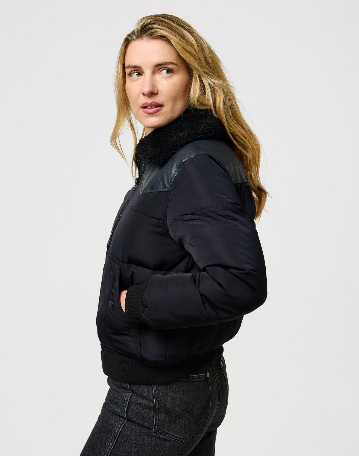 Western Puffer in Black