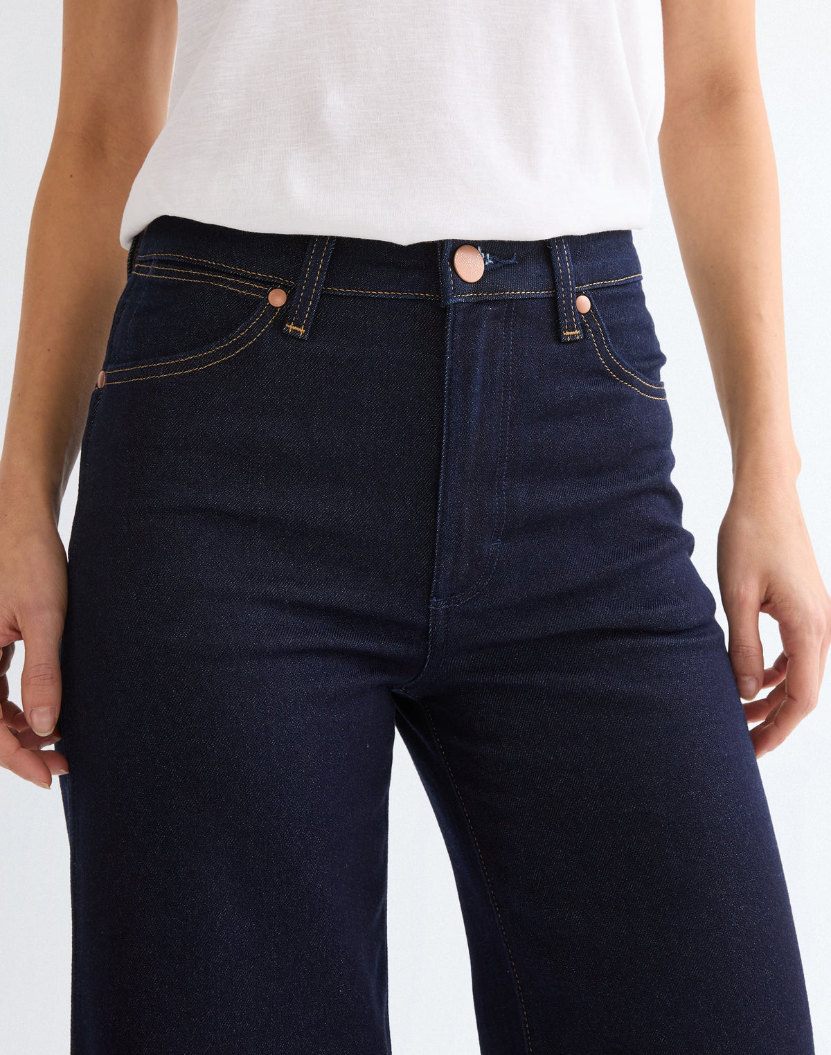 Jeans Canyon in Denim Lines