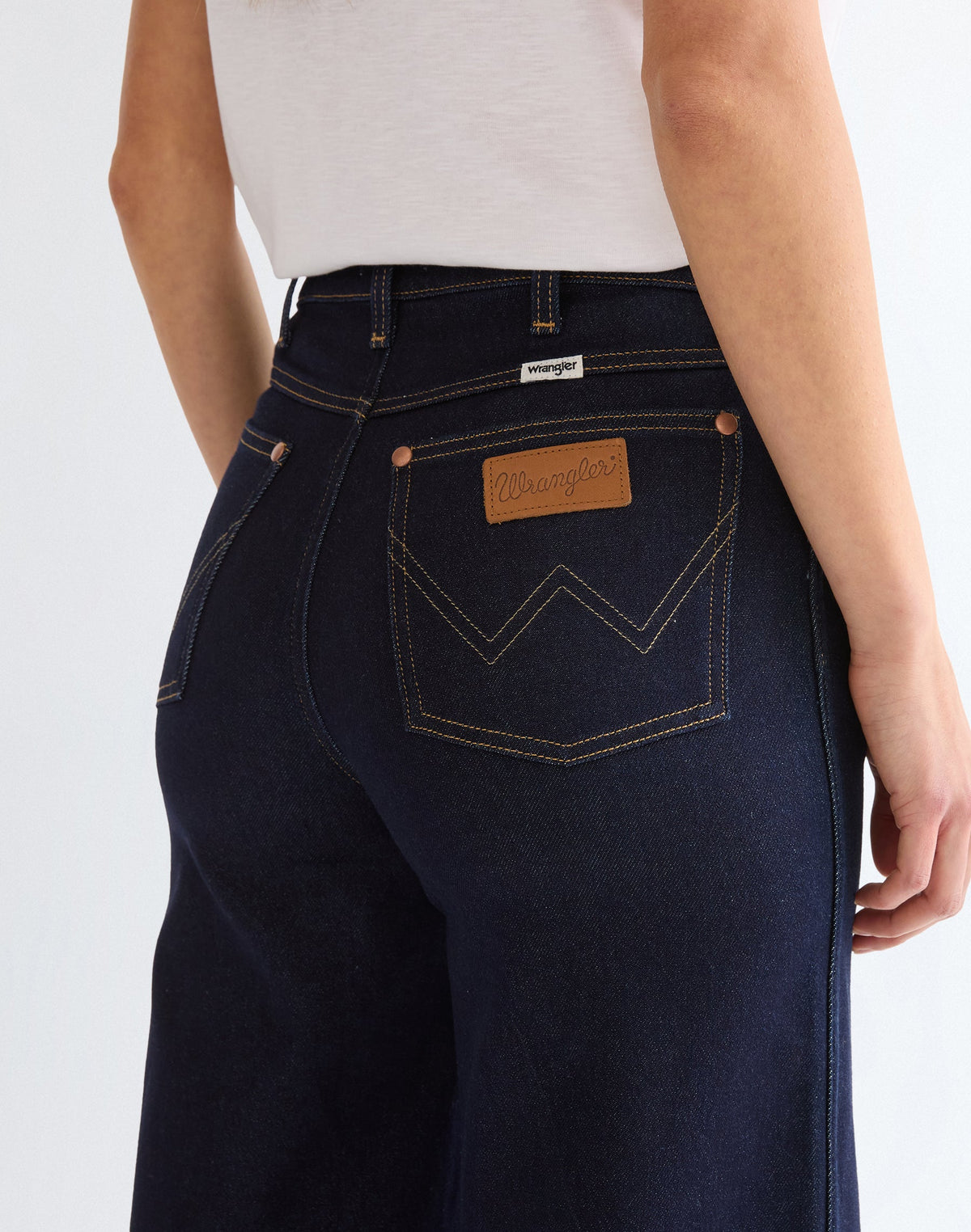Jeans Canyon in Denim Lines