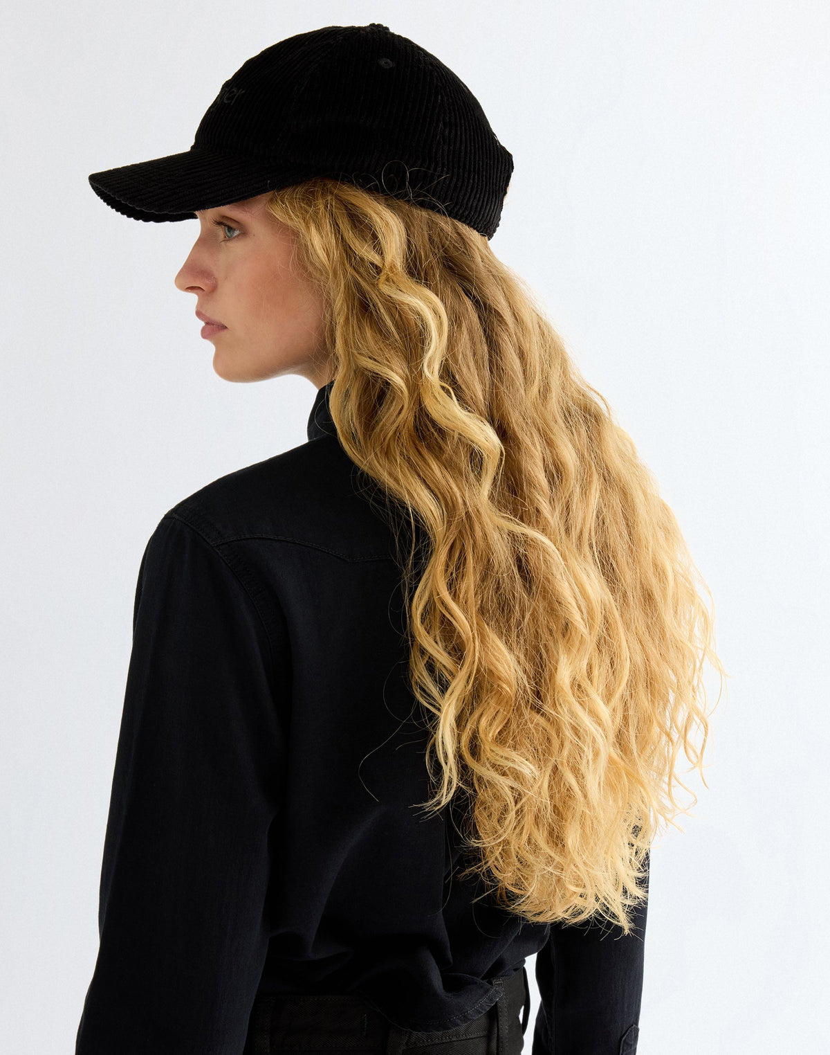 Cap Corduroy in Black