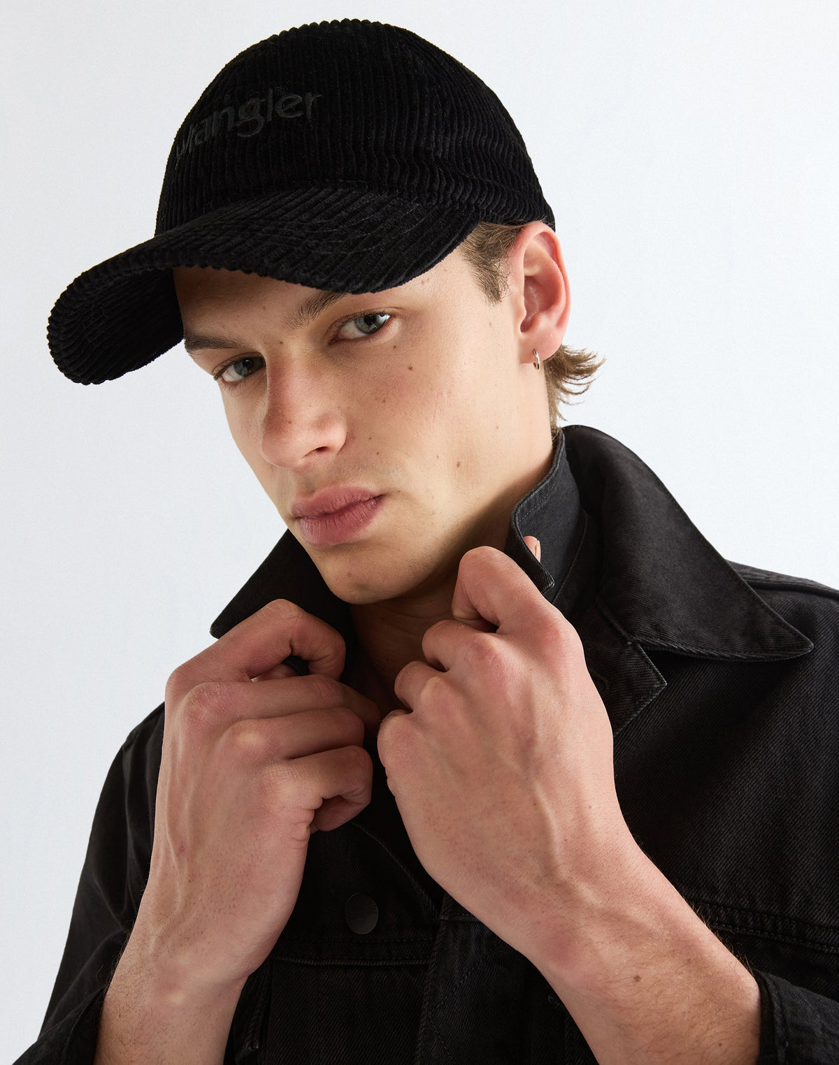 Cap Corduroy in Black