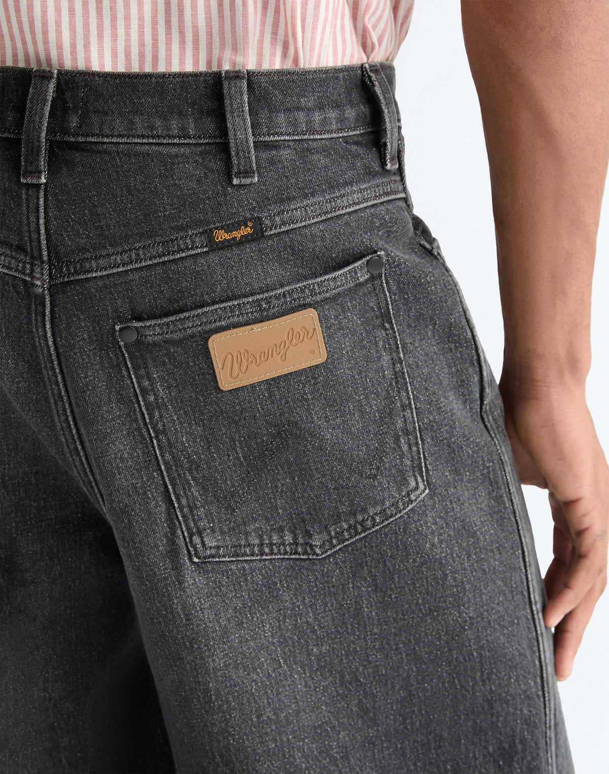 Jort Shorts in Iron Fawn
