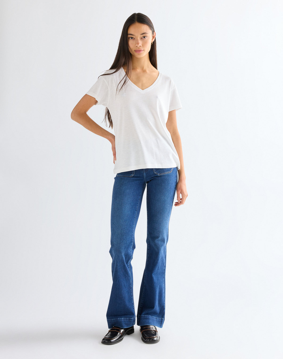 Easy V Neck in Bright White