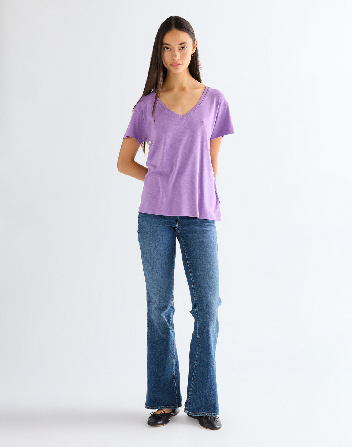 Easy V Neck in Bellflower