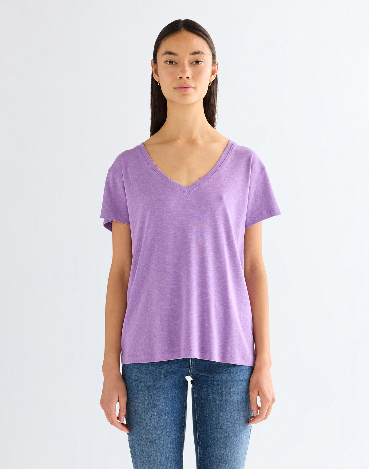 Easy V Neck in Bellflower