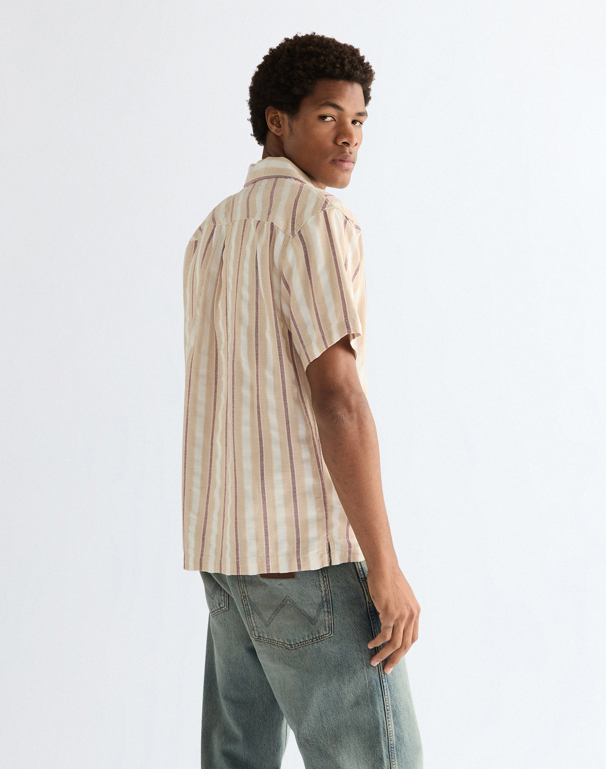 Shortsleeve W Resort Shirt in Tan Ruby Wine