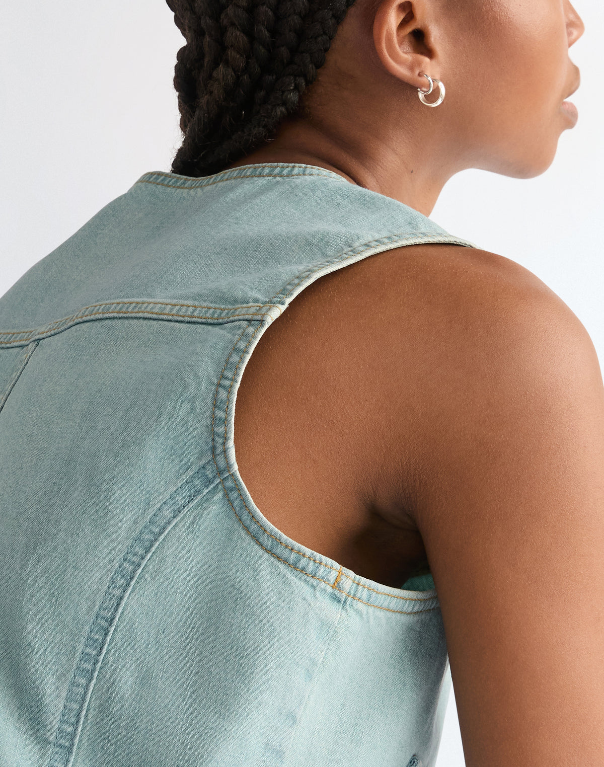 Country Estate Vest in Pale Denim