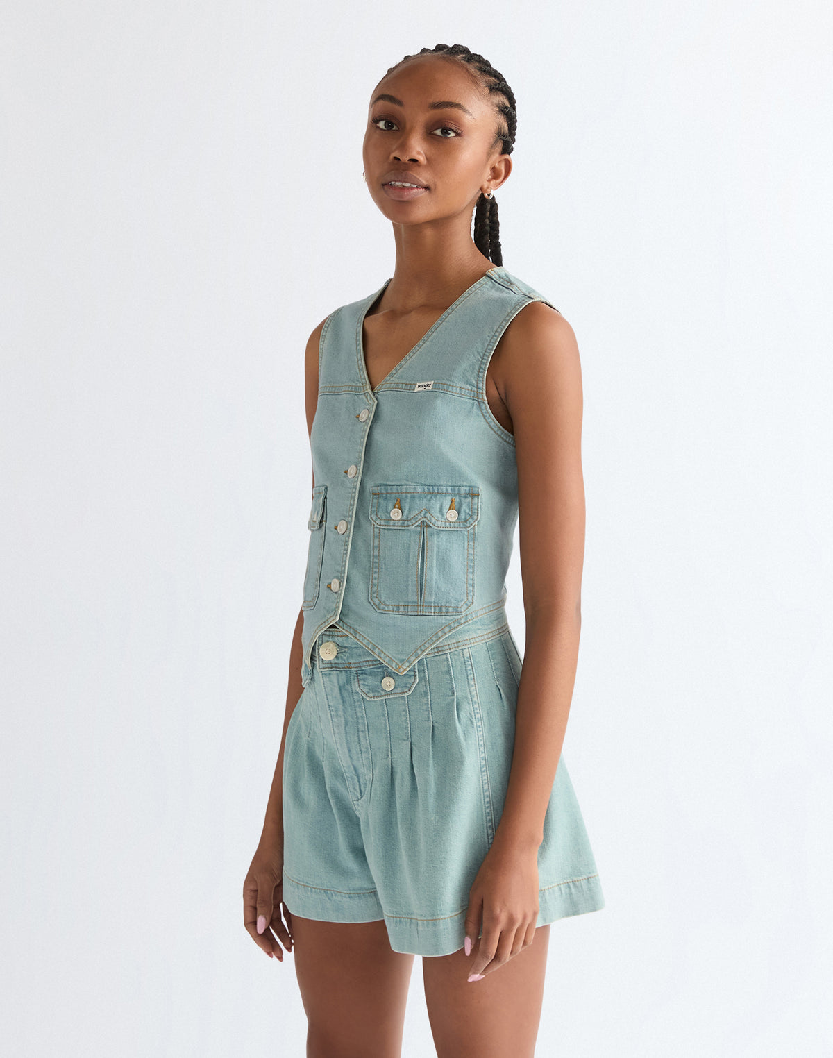 Country Estate Vest in Pale Denim