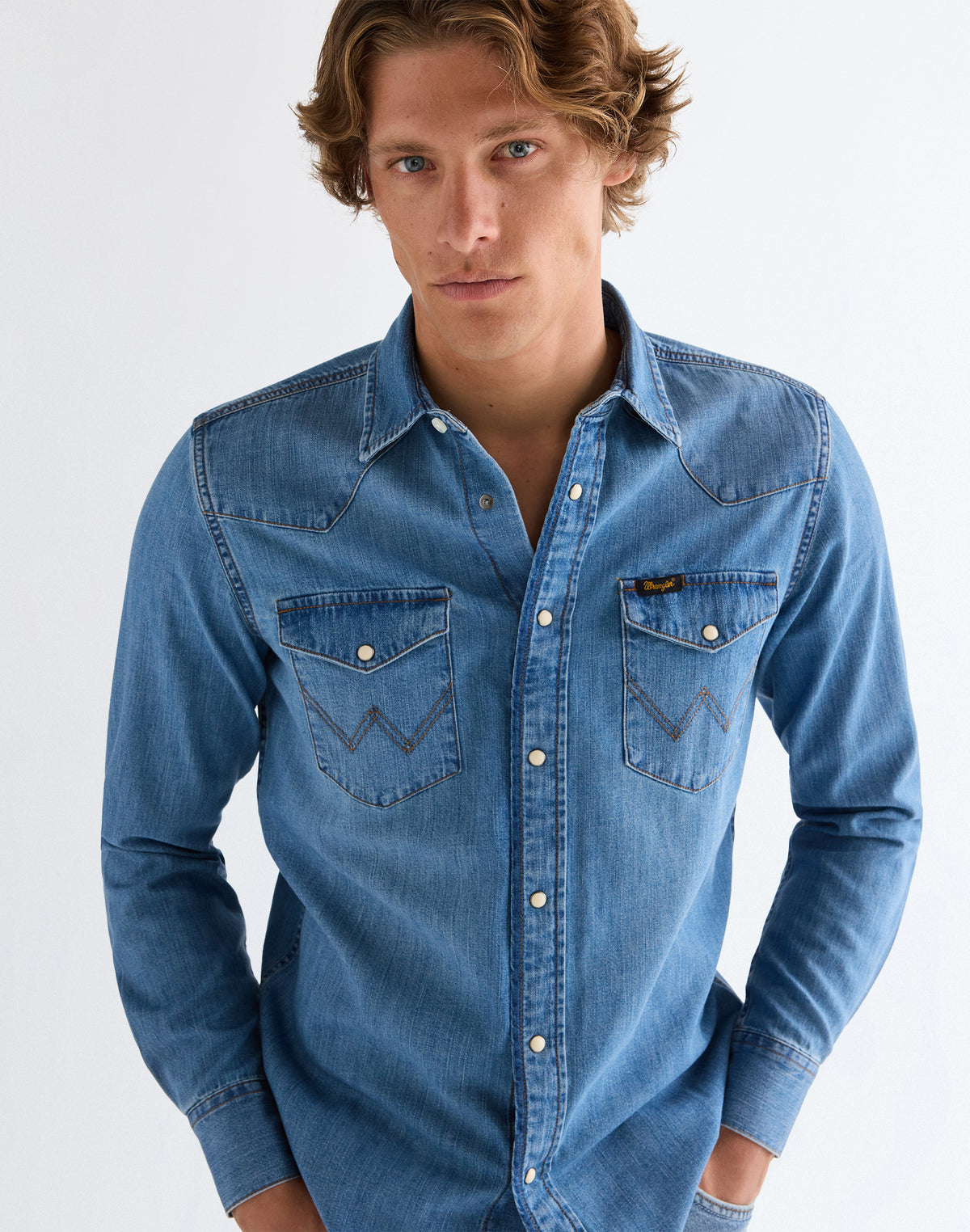 Western Shirt in Mid Light Wash