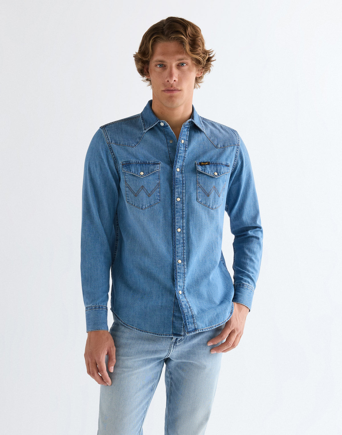 Western Shirt in Mid Light Wash