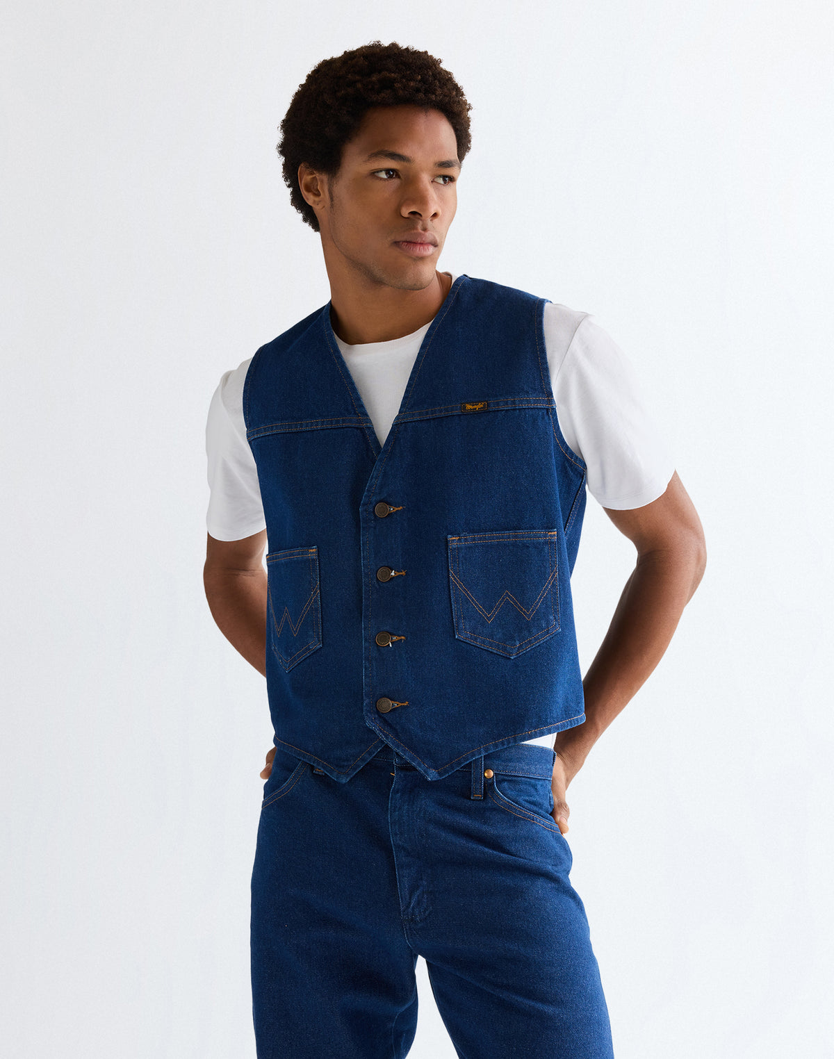 Cowboy Cut Vest in Prewashed Indigo