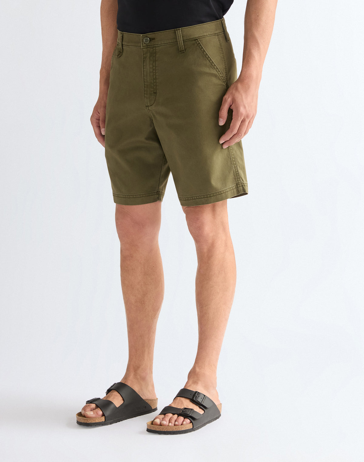 Chino Shorts in Olive Night