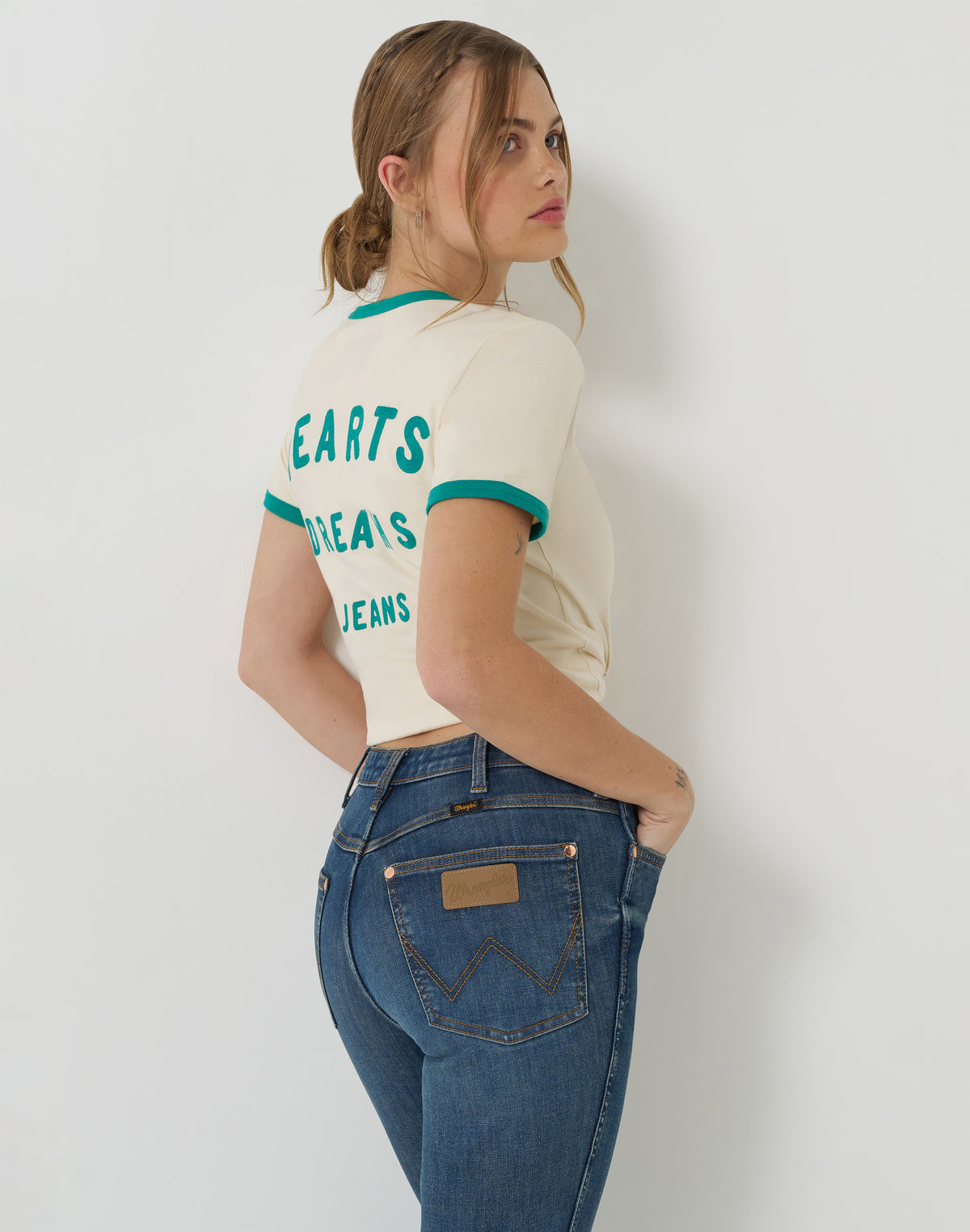 Good Jeans Tee in Cream