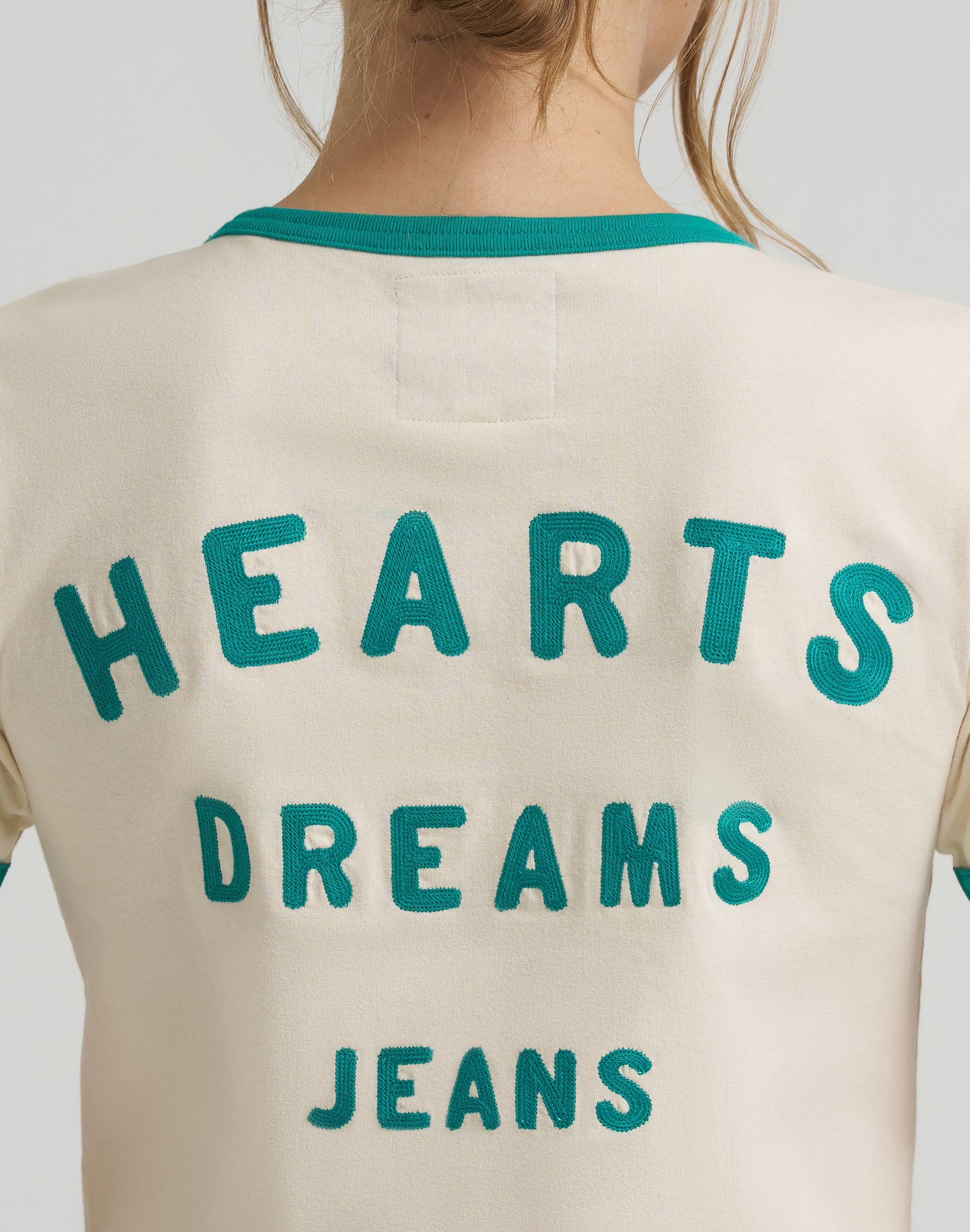 Good Jeans Tee in Cream