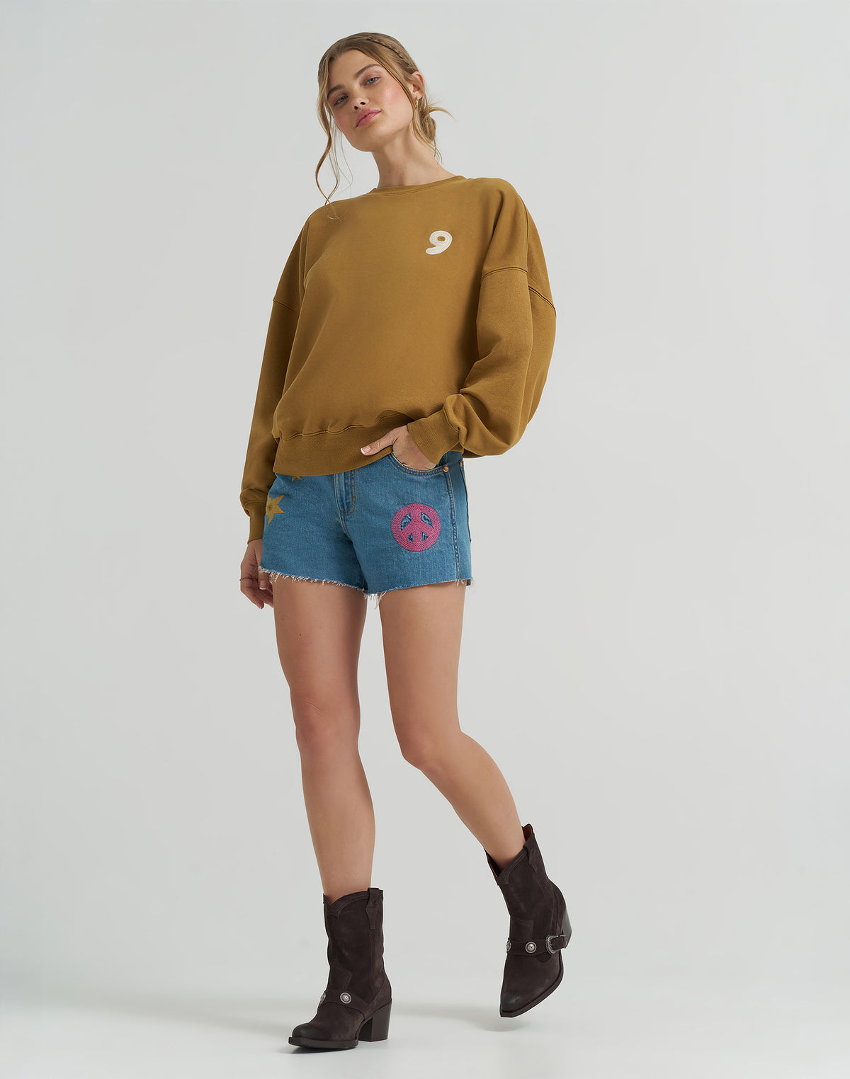 Embroidered Cowboy Short 3 Inch in Denim