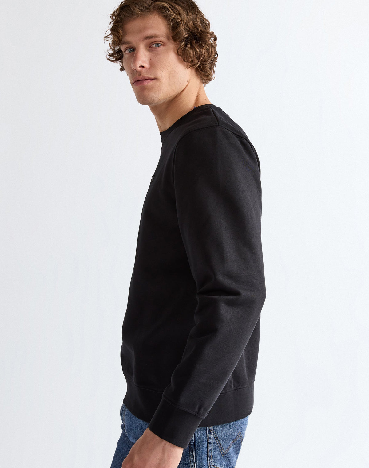 Sweatshirt Sign Off in Black