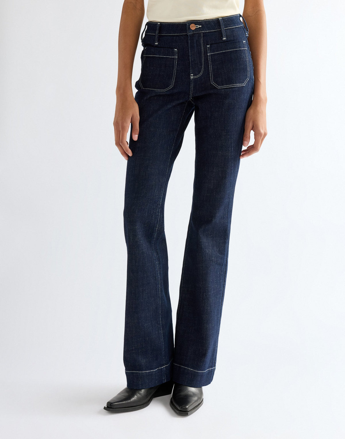 Jeans Flare in Dark Orbit