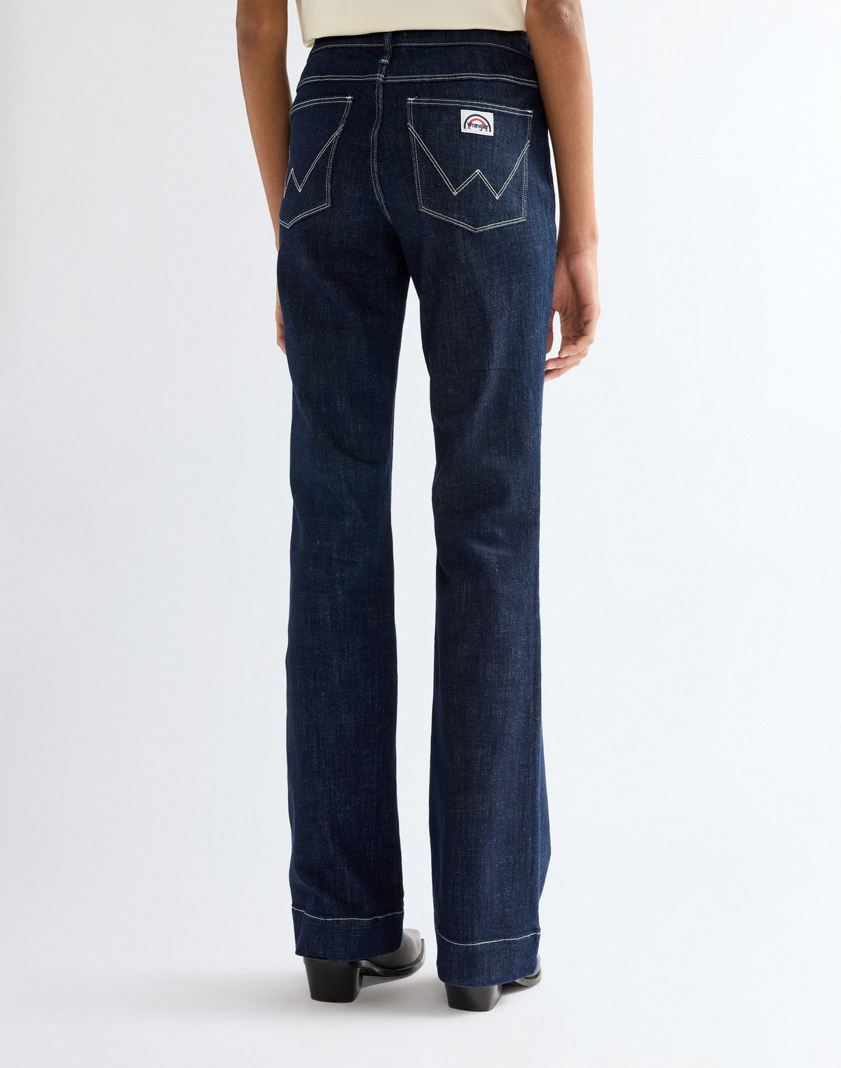Jeans Flare in Dark Orbit