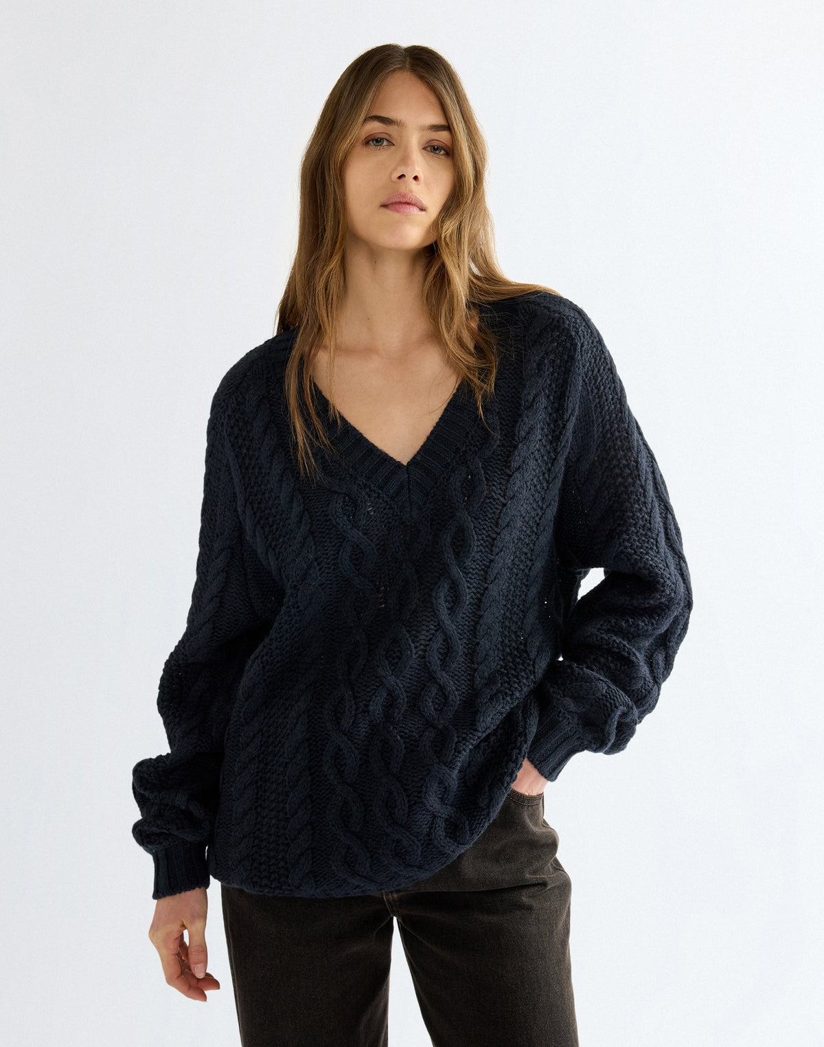 Pullover V Neck Cable Knit in Dark Sapphire
