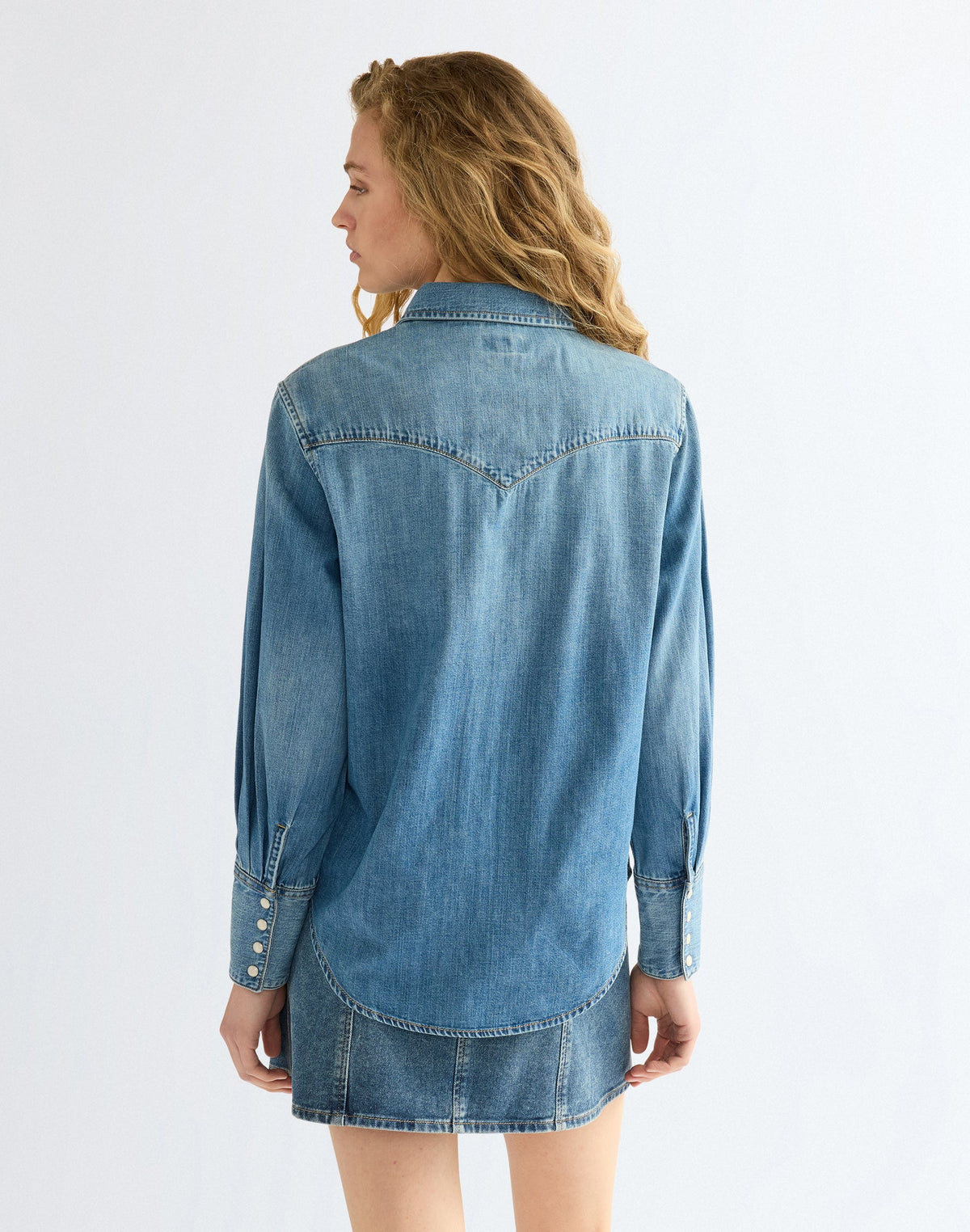 Jeanshemd Drama Collar in Classic Fade