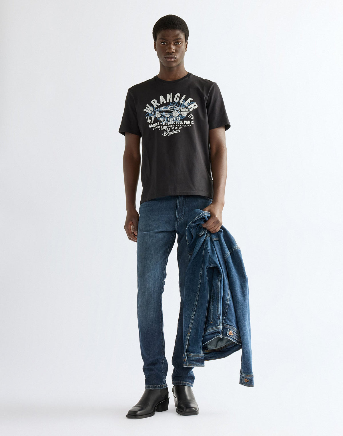 T-Shirt Americana in Black Beauty