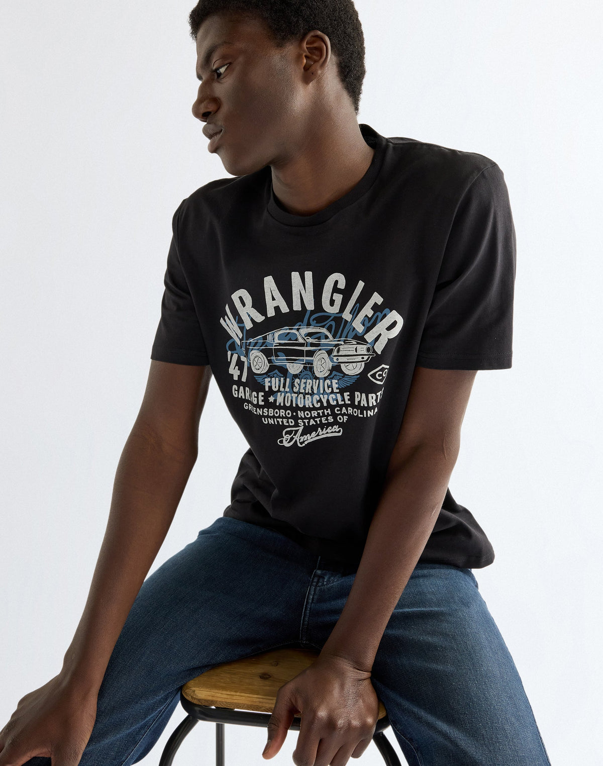 T-Shirt Americana in Black Beauty