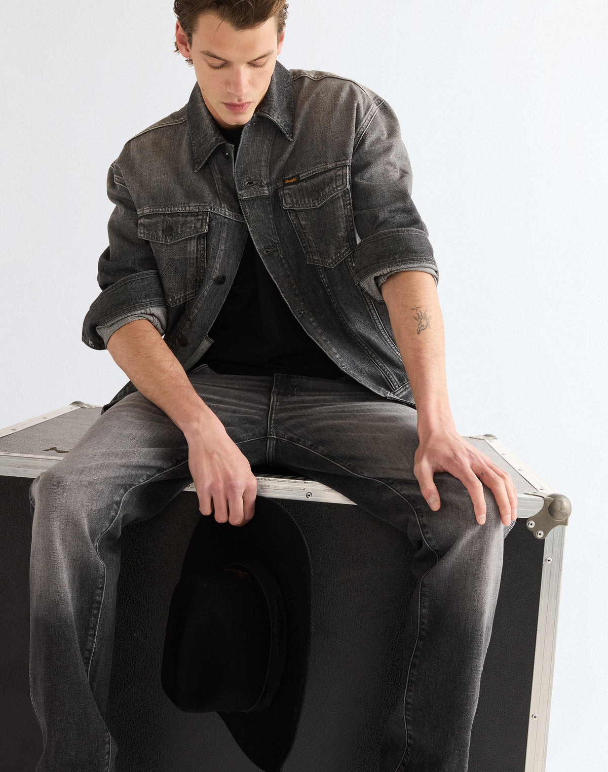 Jeans Redford in Smoky Granite